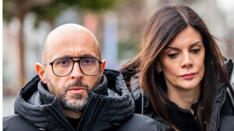 Crans Montana, una teste contro i Moretti: "Facevano chiudere a chiave la porta del semint...