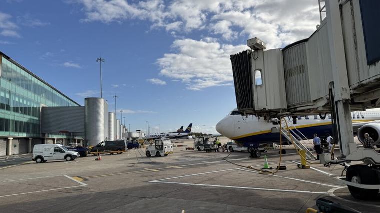 Attacco cyber in tre aeroporti inglesi, rubati dati a 8,7 milioni di clienti