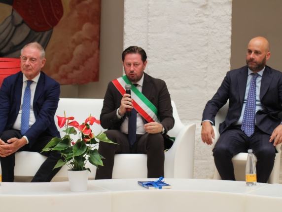 Ac Boilers, intesa con Ansaldo per salvare lo stabilimento e i 120 dipendenti: l'annuncio del ministro Urso a Gioia del Colle