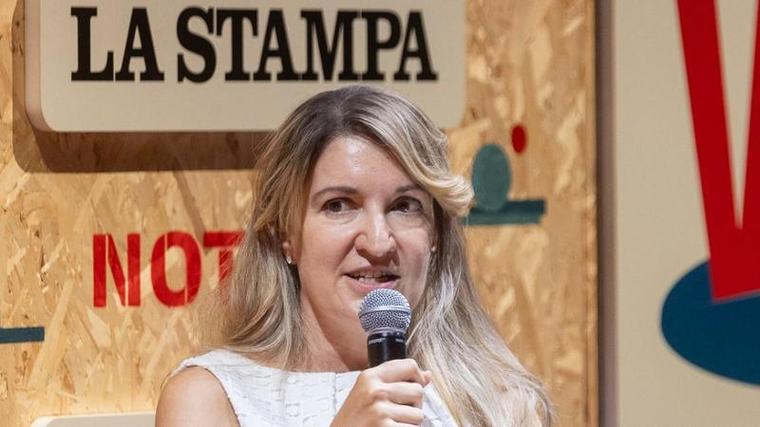 La scrittrice Anna Premoli: “Una fortuna trovare il principe azzurro ma prima realizzatevi”