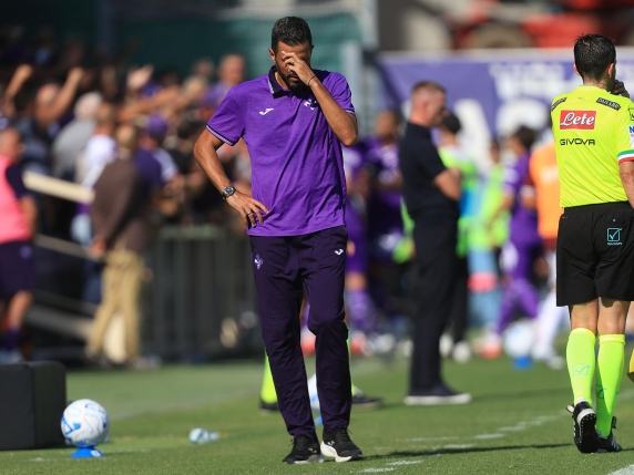 Colpo di scena Fiorentina: esonerato nella notte l'allenatore Fabio Grosso
