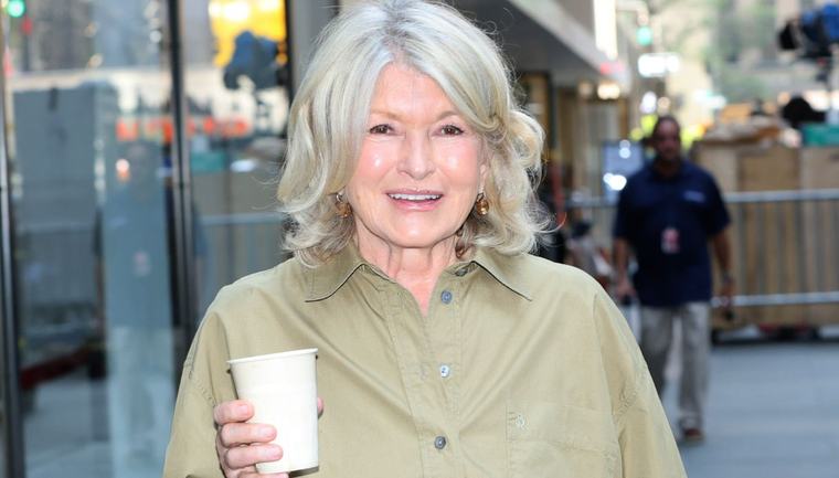 Martha Stewart, 85 anni e glow pazzesco. Il segreto è l’illuminante viso lumi glotion (per tutte le età) che costa solo 10 euro