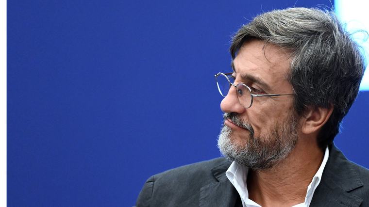 Gli inviati di Report: "Aperto un canale con la Rai". Si punta ad andare in onda l'8 novembre