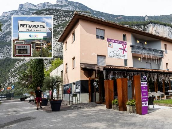 Raduno neonazista a Pietramurata, i residenti: «Stavamo meglio senza l’estrema destra». Salvini: «Ognuno va dove vuole»