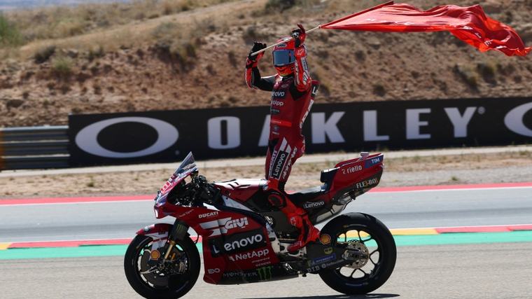 MotoGP, GP Aragon Sprint Race: vince Marc Marquez, gli highlights