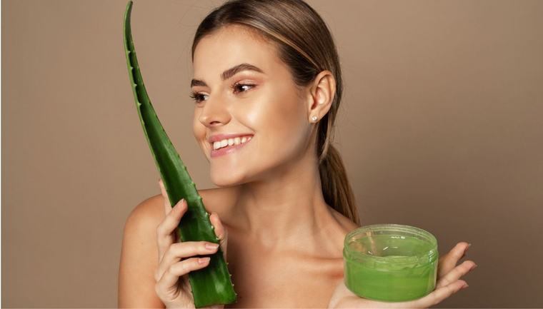 Questo gel all’aloe vera è perfetto per re-idratare la pelle dopo l’estate. E costa quanto una crema al supermercato