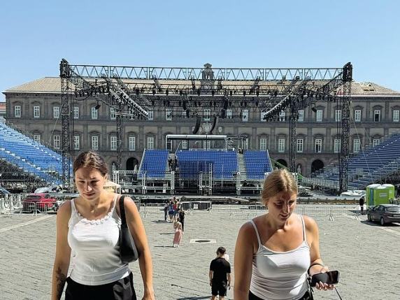 EuroVolley, sold out (6.500 posti) per l’arena del Plebiscito di Napoli: ci sarà anche Mattarella. Ecco il piano traffico
