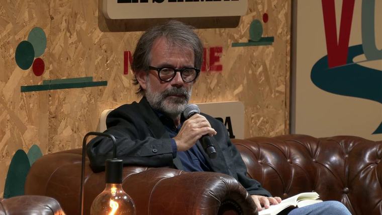 Catalano: "L'amore strappa un sorriso anche quando è triste"