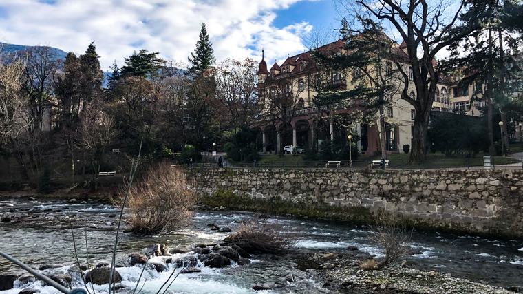 Paura a Merano, tre bambini intrappolati nel fiume Passirio sono stati tratti in salvo da ...
