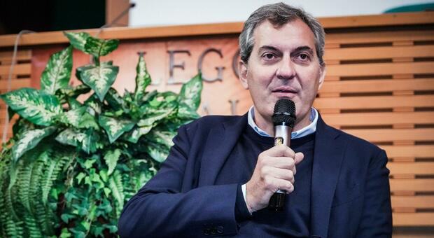 Mario Calabresi verso la candidatura a sindaco di Milano, lascia Chora Media. «Ora una strada nuova»