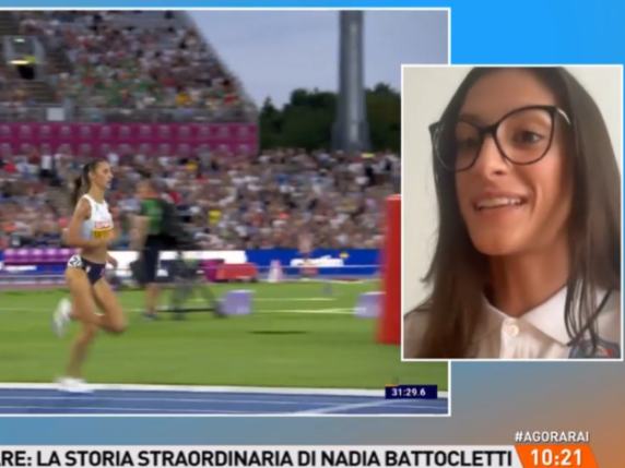 Nadia Battocletti in tv: «Decine di lettere dai fan: non sapendo il mio indirizzo, mandano in Comune foto, dediche e disegni»