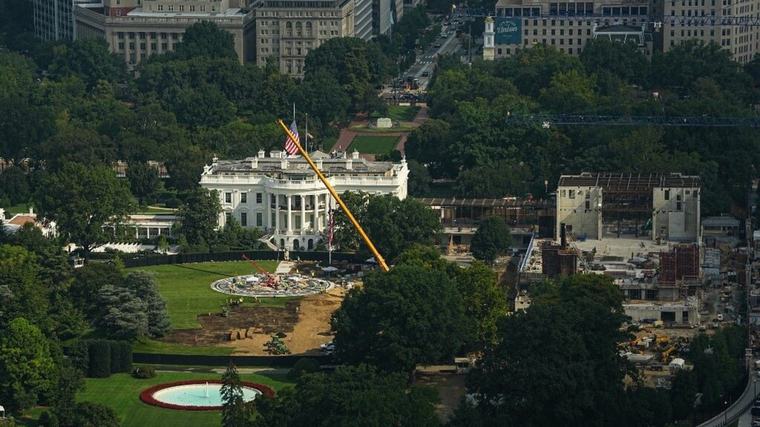 Trump incassa il via libera della Corte Suprema per la sala da ballo alla Casa Bianca