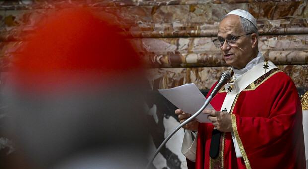 Papa Leone verso l?enciclica sul web: «Online informazioni errate che banalizzano le dipendenze»