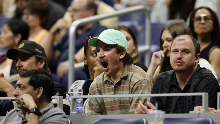 Us Open, il tennis è diventato uno zoo: selfie, marijuana e influencer nel luna park di New York
