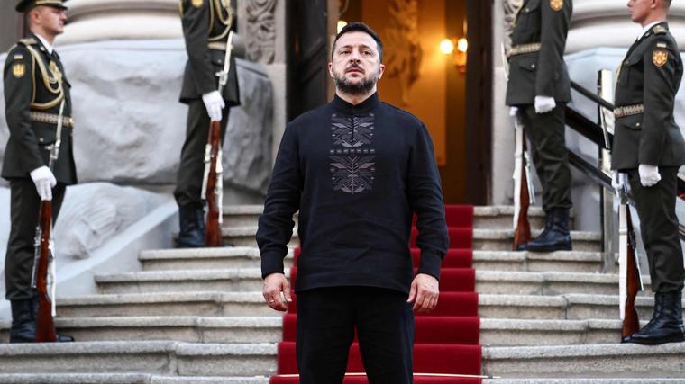 Zelensky, la fine dell’incantesimo: l’Ucraina stanca gli volta le spalle