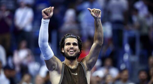 US Open tra vittorie e polemiche: Alcaraz protesta per il calendario, Sabalenka domina, Berrettini battuto