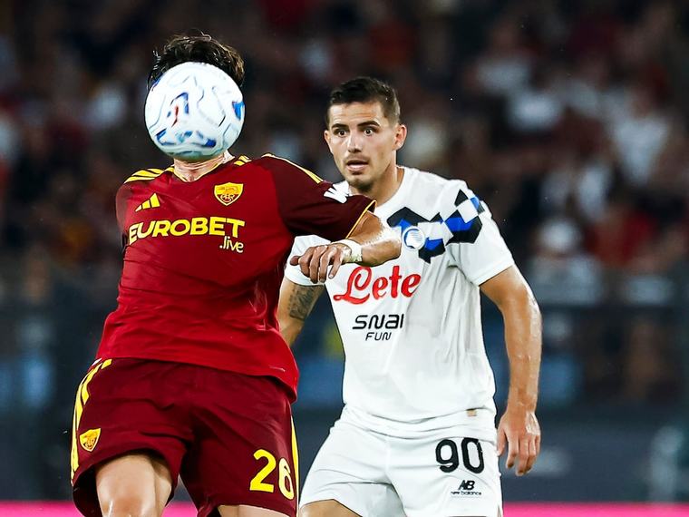 La Roma fa come l’Inter e supera 2-1 in rimonta l’Atalanta: anche i giallorossi in vetta alla classifica
