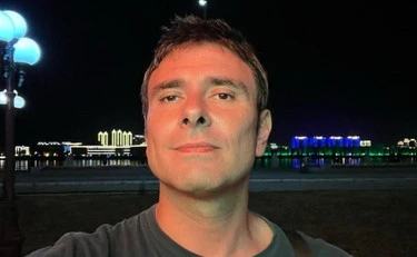 Alessandro Di Battista, "cefalea a rombo": altra operazione d'urgenza, l'ipotesi sul dramma