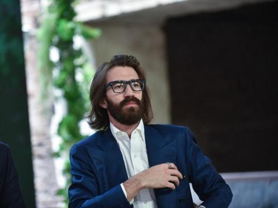 Leonardo Maria Del Vecchio lascia anche la presidenza della fondazione OneSight di Essilux. E scrive ai revisori di Delfin: «Monitorate il board»