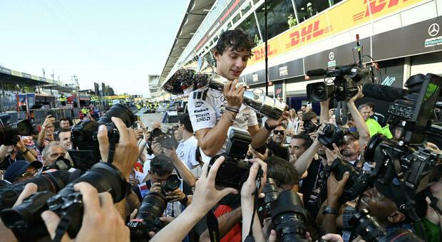Kimi Antonelli, parte ultimo e arriva primo al GP di Monza: la gara da record del pilota italiano