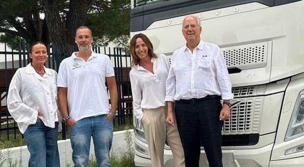 Giampaolo Michielon festeggia gli 80 anni della Bassano Diesel: «Dal colpo di Stato alla guerra, una vita nei camion»