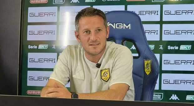 Juve Stabia alla prima al Menti. De Giorgio: «Non vediamo l'ora. Peccato per l'orario»
