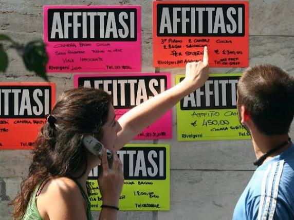 A Brescia per l’affitto se ne va quasi metà stipendio: la classe media è in crisi