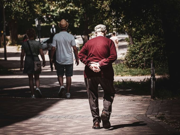 Pensione anticipata a 64 anni, quanto costa uscire prima