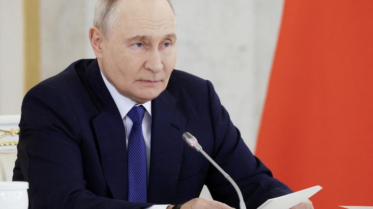Wp, "Putin considera gli Usa indeboliti dalla guerra in Iran"