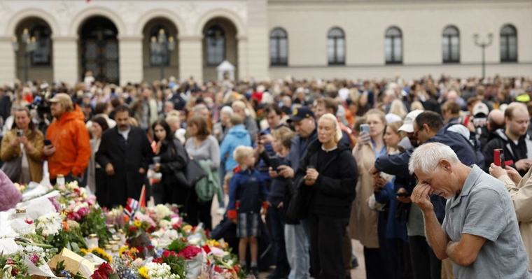 I 25 anni di Re Harald, le idee su gay e migranti