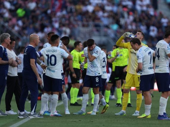 Il cooling break in serie A sarà più lungo dopo le proteste: gli arbitri accettano la richiesta della Lega