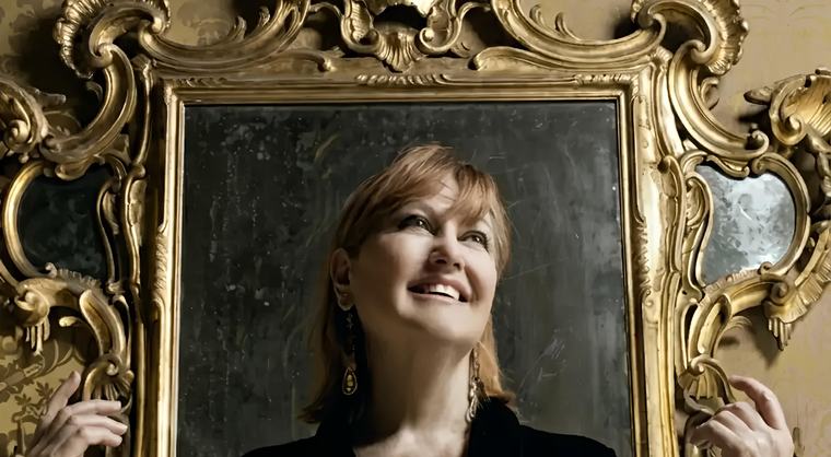 Caroline Murat, discendente di Napoleone, in visita all’Isola d’Elba: “Il mio avo un genio assoluto”
