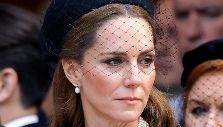 Kate Middleton non va ai funerali di Re Harald: William da solo con la Principessa Anna