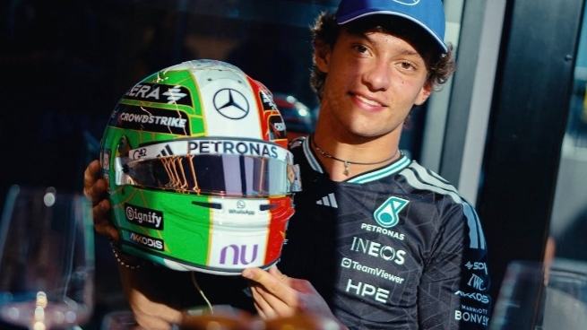 Kimi Antonelli svela il casco speciale con cui correrà a Monza: è un omaggio a Valentino Rossi