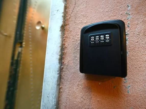 Affitti brevi, il piano Ue: nascono le zone «a stress abitativo», dove i comuni potranno mettere un tetto alle notti dei turisti