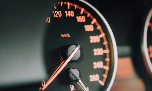 Autovelox e tolleranza del 5%: quando scatta realmente la multa