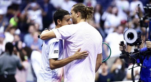 US Open, Sonego sfiora l'impresa con Zverev: il tedesco vince in rimonta al quinto set e va al secondo turno
