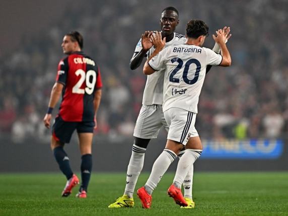 Genoa-Como 1-4: la squadra di Fabregas rimonta e domina, notte da prima in classifica