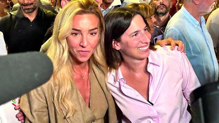 Schlein prepara il comizio show, Conte gira le feste dell’Unità: “Elly è ossessionata da Chigi”