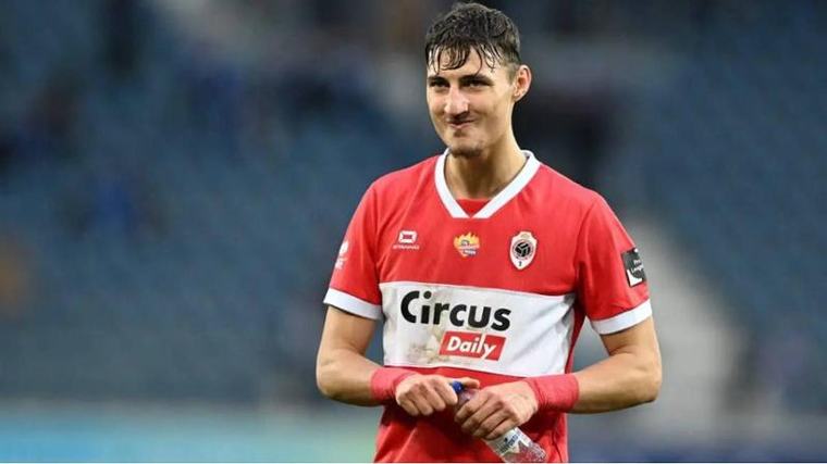 Juve Stabia-Pisa, paura in campo: Rosen Bozhinov crolla a terra