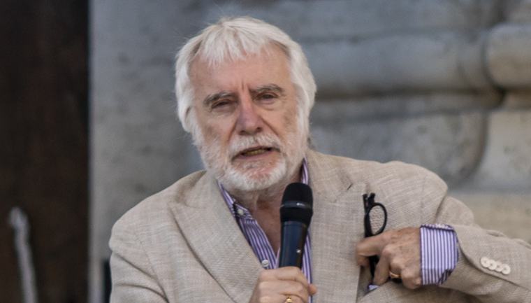 Giovani e violenza, Crepet lancia un nuovo allarme per i genitori