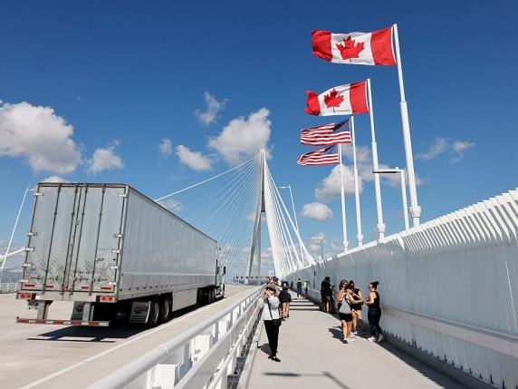 Dazi Canada-Usa, tariffe fino al 50% su 20 miliardi di merci: la sfida di Carney a Trump
