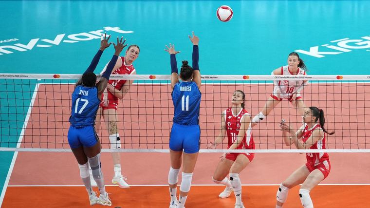 Volley, l'Italia di Velasco si prende la finale. Polonia battuta 3-1