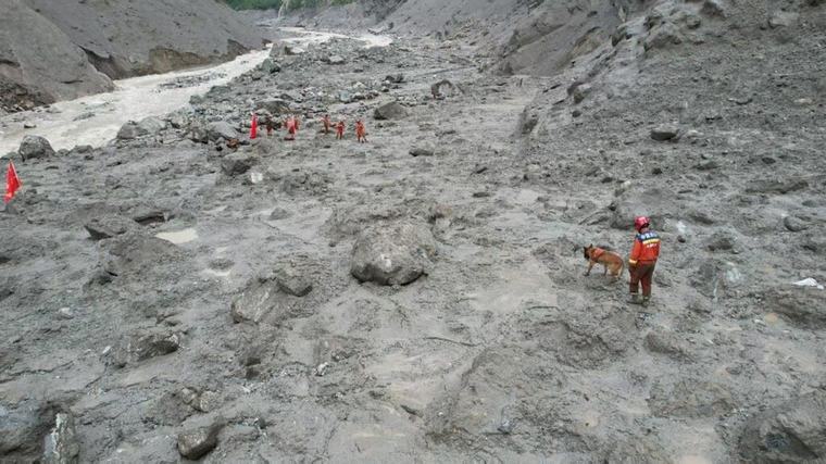La Cina censura le immagini delle alluvioni in Tibet