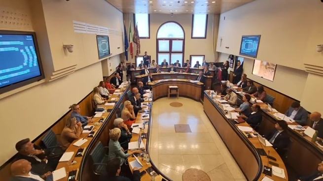 Legge sul fine vita, il presidente del consiglio regionale Luca Zaia proclama il risultato del voto
