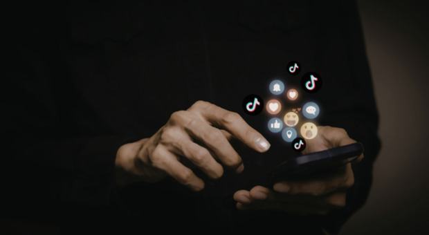?TikTok cambia il modo di commentare i post con messaggi audio e sondaggi