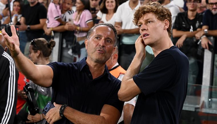 Juve-Milan, Sinner allo Stadium: l’omaggio di Cardinale a Jannik