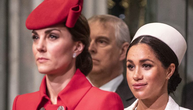 Kate Middleton, Meghan Markle rifiuta di inchinarsi. La pace si complica