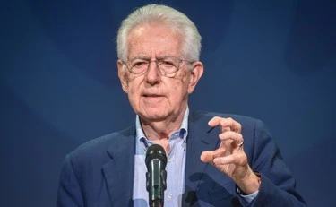 Giorgia Meloni, la rosicata di Mario Monti: "Il record? L'altra faccia della medaglia..."