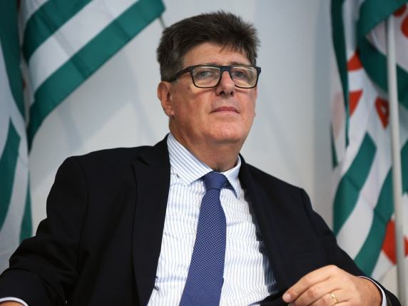 Lacarra: «Solo falsità, il bilancio è negativo Italiani colpiti dalla crisi»